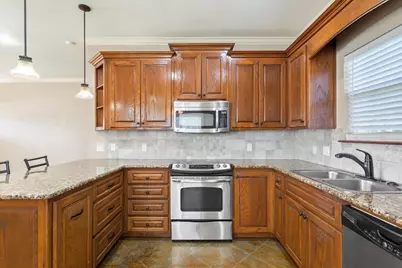 744 N Old Robinson Road, Robinson, TX 76706 - Photo 11