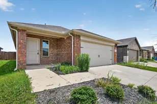 2566 Russell St, Crandall, TX 75114 - Photo 3