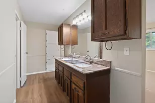 4202 Indian Creek Ct, Granbury, TX 76049 - Photo 23