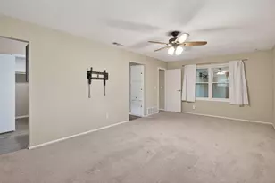 4202 Indian Creek Ct, Granbury, TX 76049 - Photo 21