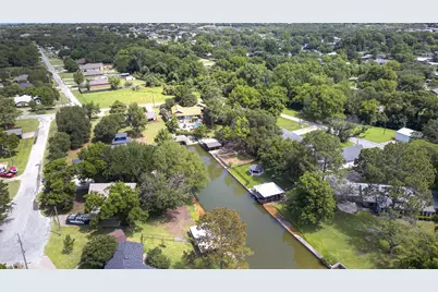 4202 Indian Creek Court, Granbury, TX 76049 - Photo 3