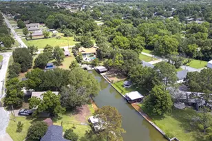 4202 Indian Creek Ct, Granbury, TX 76049 - Photo 3