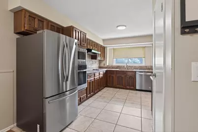 4202 Indian Creek Court, Granbury, TX 76049 - Photo 15