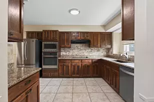 4202 Indian Creek Ct, Granbury, TX 76049 - Photo 13