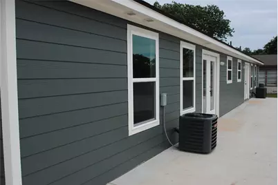 1517 Travis Street, Bellmead, TX 76705 - Photo 7