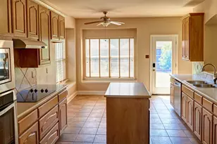 6217 Stewart Blvd, The Colony, TX 75056 - Photo 9