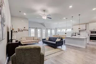 101 St Meena Ct, Fort Worth, TX 76120 - Photo 17
