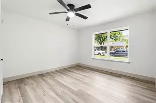 442 Hanover Ln, Irving, TX 75062 - Photo 19