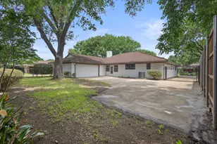 442 Hanover Ln, Irving, TX 75062 - Photo 29