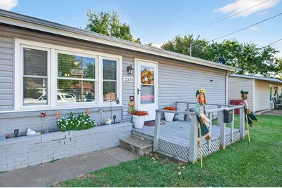 2321 N Shannon Street, Sherman, TX 75092 - Photo 3