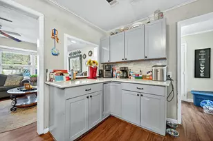 2321 N Shannon St, Sherman, TX 75092 - Photo 9
