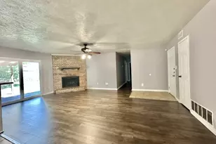 5617 Espanola Dr, Arlington, TX 76017 - Photo 3