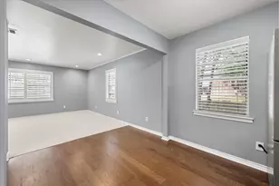 9923 Knoll Krest Dr, Dallas, TX 75238 - Photo 17