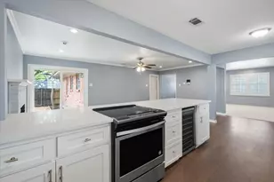 9923 Knoll Krest Dr, Dallas, TX 75238 - Photo 15