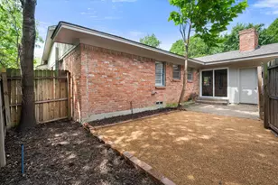 9923 Knoll Krest Dr, Dallas, TX 75238 - Photo 29