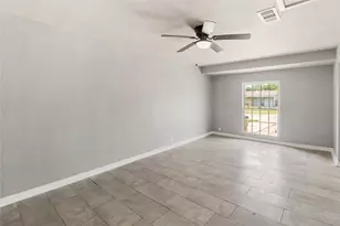 1010 E Lovers Ln, Arlington, TX 76010 - Photo 5