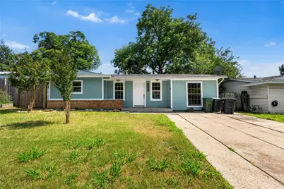 1010 E Lovers Lane, Arlington, TX 76010 - Photo 1