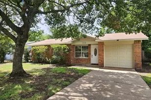 723 Briggs St, Cedar Hill, TX 75104 - Photo 3