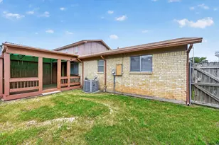 1012 Plover Ln, Arlington, TX 76015 - Photo 13