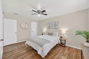 1012 Plover Ln, Arlington, TX 76015 - Photo 9