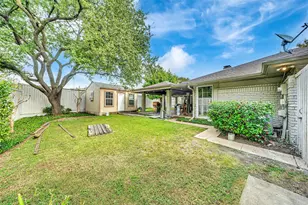 12401 Pleasant Valley Dr, Dallas, TX 75243 - Photo 37