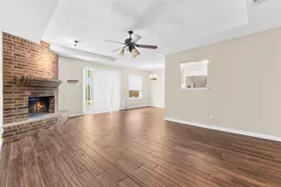 4108 Cypress Springs Dr, Arlington, TX 76001 - Photo 9