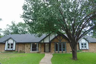2714 Country Club Pkwy, Garland, TX 75043 - Photo 3