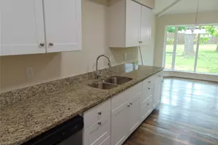 2714 Country Club Pkwy, Garland, TX 75043 - Photo 13