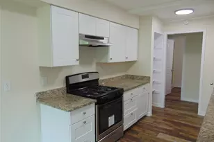 2714 Country Club Pkwy, Garland, TX 75043 - Photo 11