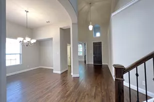 720 Raunald Dr, Lewisville, TX 75056 - Photo 3