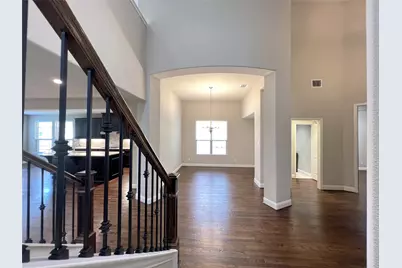 720 Raunald Drive, Lewisville, TX 75056 - Photo 5