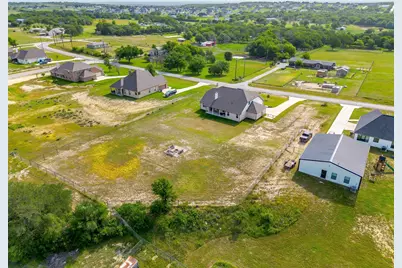 340 Sanger Drive, Springtown, TX 76082 - Photo 39
