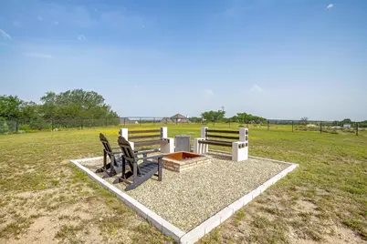 340 Sanger Drive, Springtown, TX 76082 - Photo 37