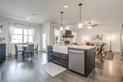 340 Sanger Drive, Springtown, TX 76082 - Photo 17