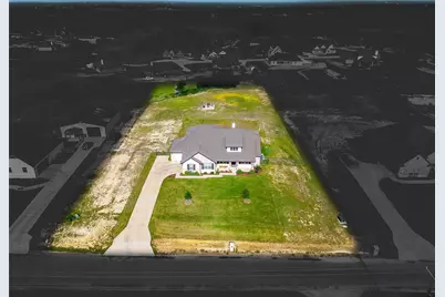 340 Sanger Drive, Springtown, TX 76082 - Photo 5