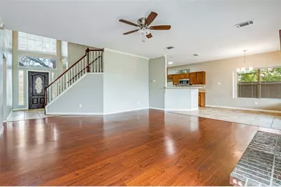870 Raintree Lane, DeSoto, TX 75115 - Photo 3