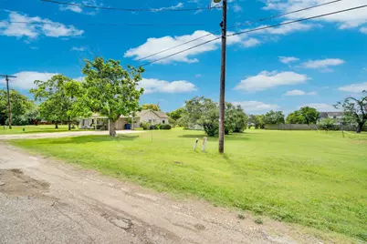 508 E Henderson Street, Itasca, TX 76055 - Photo 5