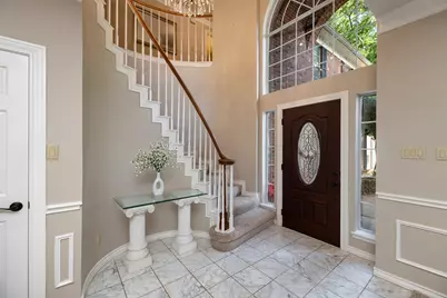 2610 Pinevalley Drive, Arlington, TX 76001 - Photo 9