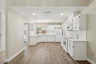 1818 Trowbridge St, Garland, TX 75044 - Photo 11