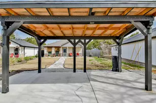 1136 Ridgeview Cir, Granbury, TX 76048 - Photo 37