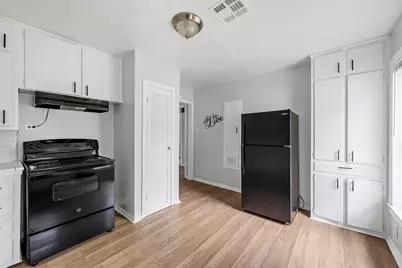 3717 Parkwood Street, Waco, TX 76710 - Photo 9