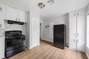 3717 Parkwood St, Waco, TX 76710 - Photo 9