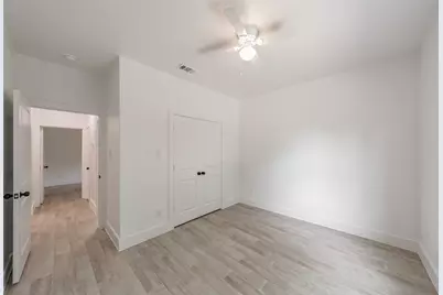 4522 Kolloch Drive, Dallas, TX 75216 - Photo 23
