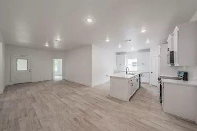 4522 Kolloch Drive, Dallas, TX 75216 - Photo 13