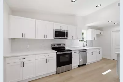 2506 Timberlake Drive, Irving, TX 75062 - Photo 11