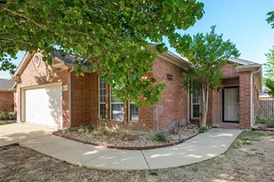 5900 Ozark Dr, Fort Worth, TX 76131 - Photo 3
