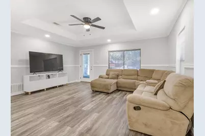 505 Worthway Drive, Grand Prairie, TX 75051 - Photo 5