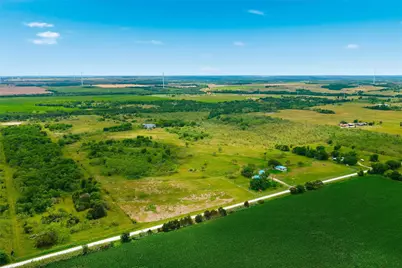 318 Hcr 3249, Mount Calm, TX 76673 - Photo 9