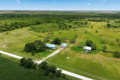318 Hcr 3249, Mount Calm, TX 76673 - Photo 5