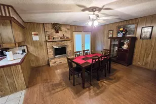 910 Twilight Ln, Center, TX 75935 - Photo 9